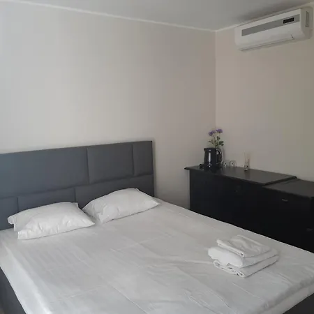 Aisa Street Apartmán *