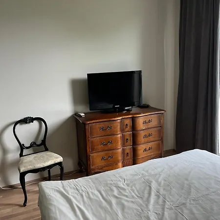 Aisa Street Apartman